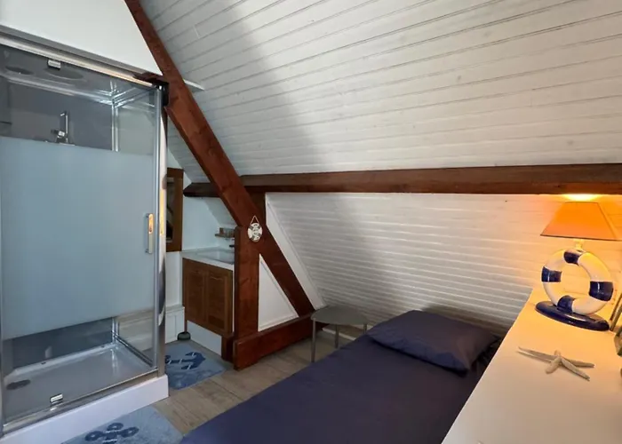 Oasis De Serenite Avec Piscine Nyaraló